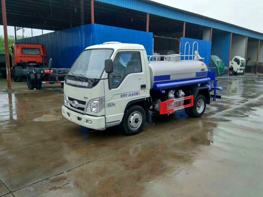 �����О�ˮ܇�N���������О�ˮ܇�S��ֱ�N���������F