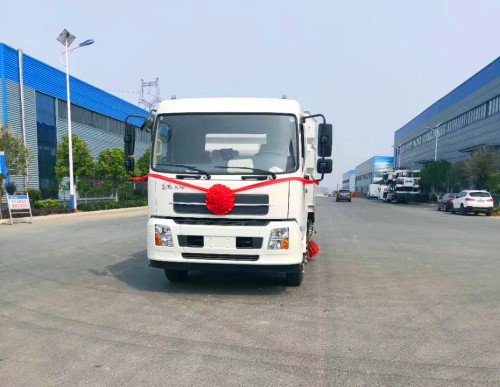 18噸洗掃車(chē) 18噸洗掃車(chē)